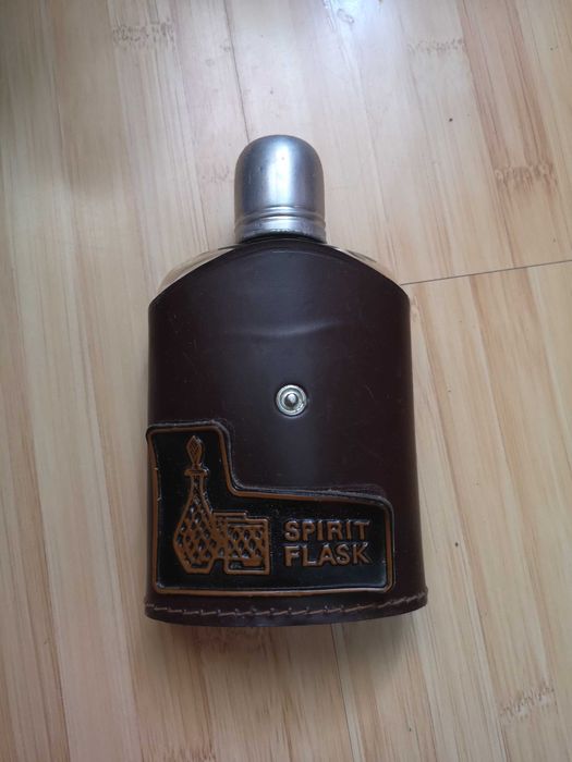 sticla de buzunar alcool, cu toc