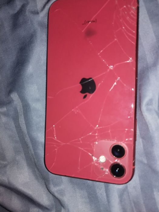 Iphone 11  64 гб