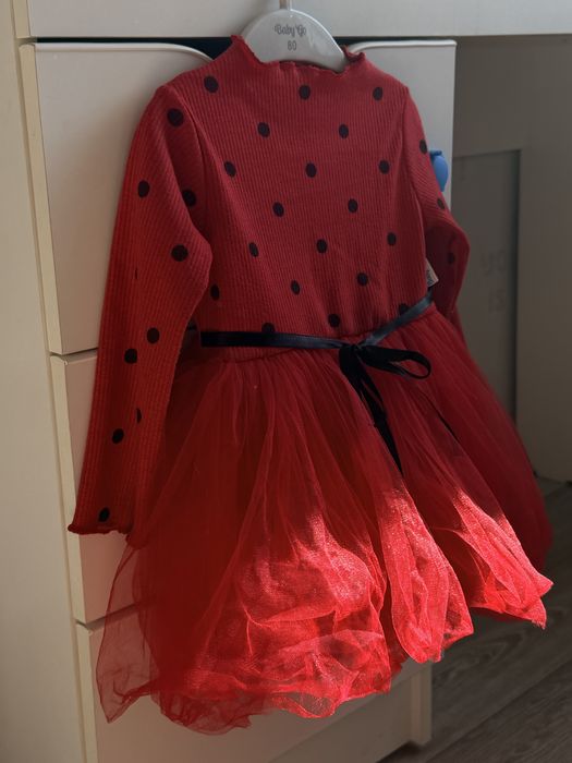 Продам платье для девочки