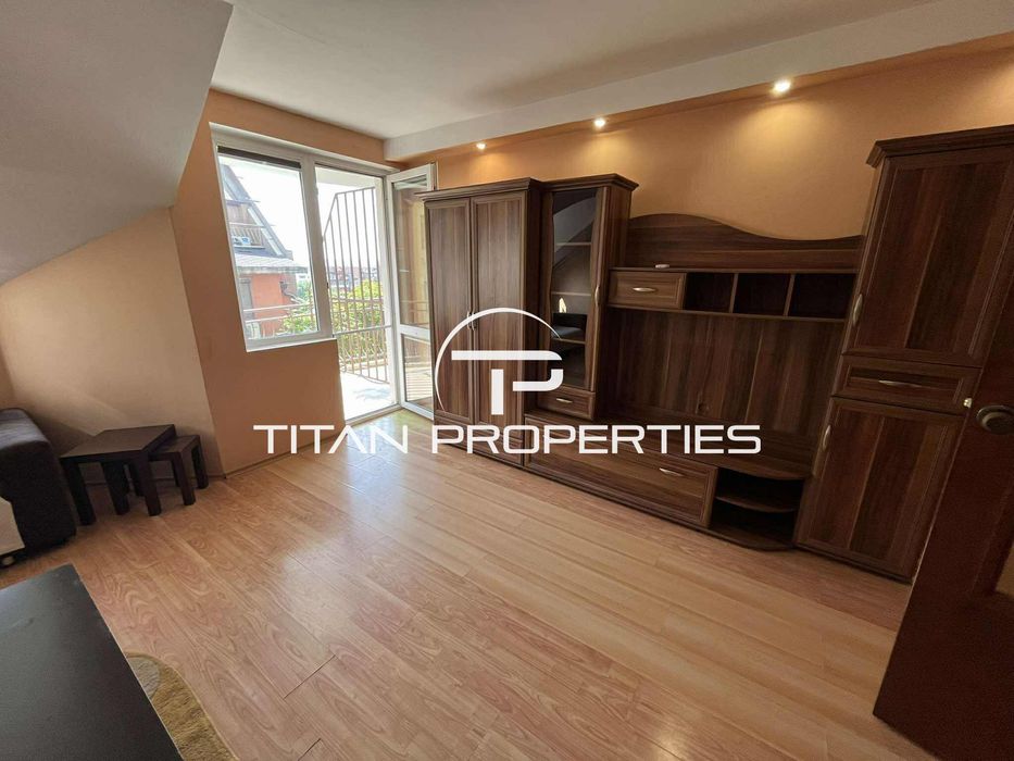 Дава се под наем Двустаен апартамент в Варна, Цветен квартал - 70 кв.м за 383 € - Снимка #2