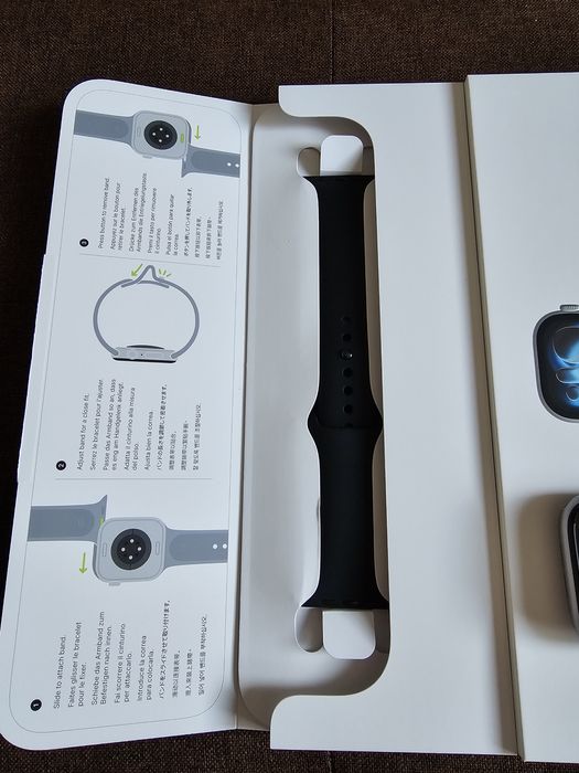 Apple Watch Series 11  46mm Space Gray M/L GPS