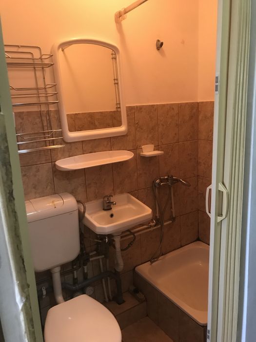 Vand garsoniera zona lipovei