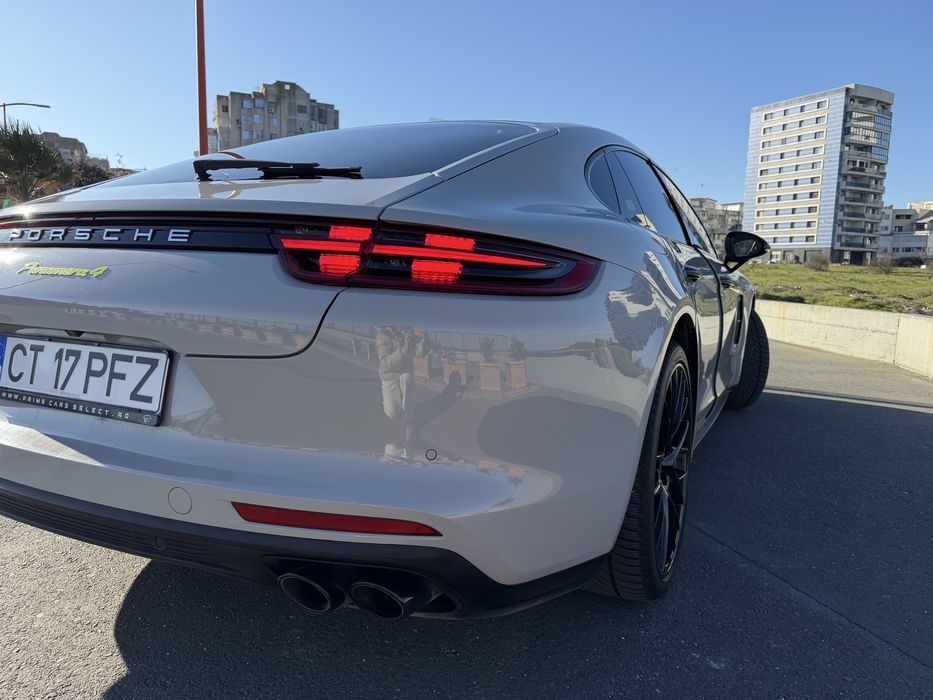 Porsche Panamera 4 E-Hybrid 2019
