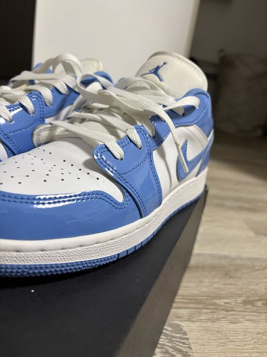Jordan 1 White Legend Blue