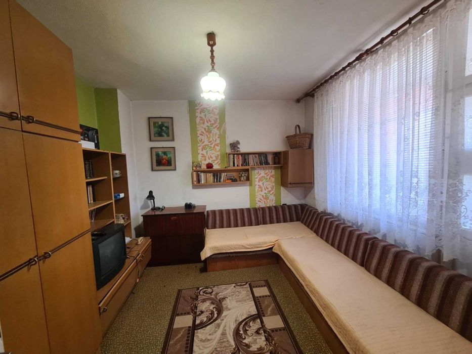 Продава се Двустаен апартамент в Хасково, Възраждане - 65 кв.м за 746 €/кв.м - Снимка #2