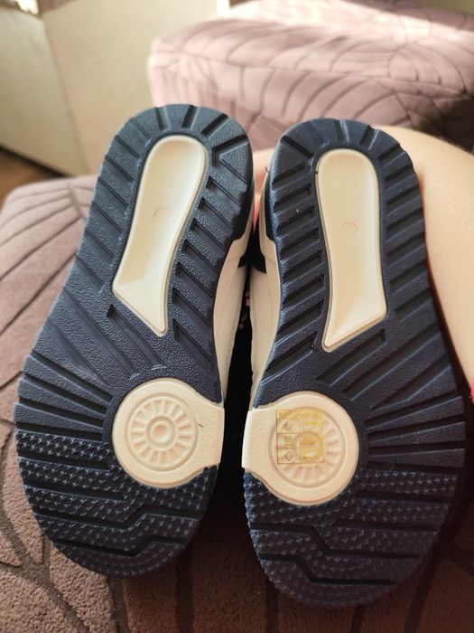 Новые кросовки 25 размер