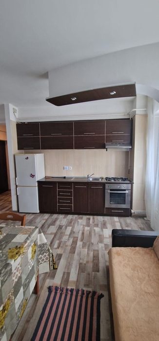 Închiriez apartament 2 camere