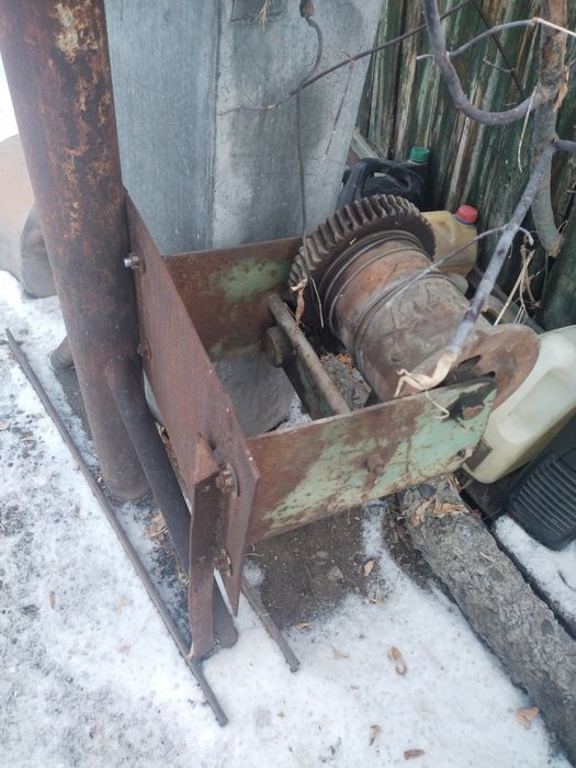 Продам козловый кран для машины