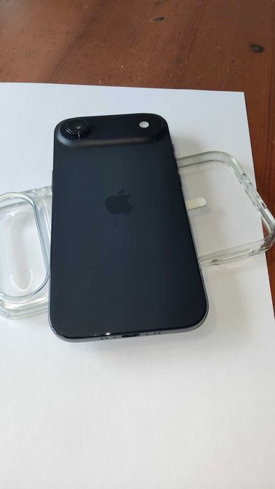 продам IPhone Air