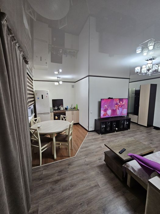 2-комнатнаяЛЕНИНА-137,этаж4,ОСТАЁТСЯ ВСЁ, РЕМОНТ