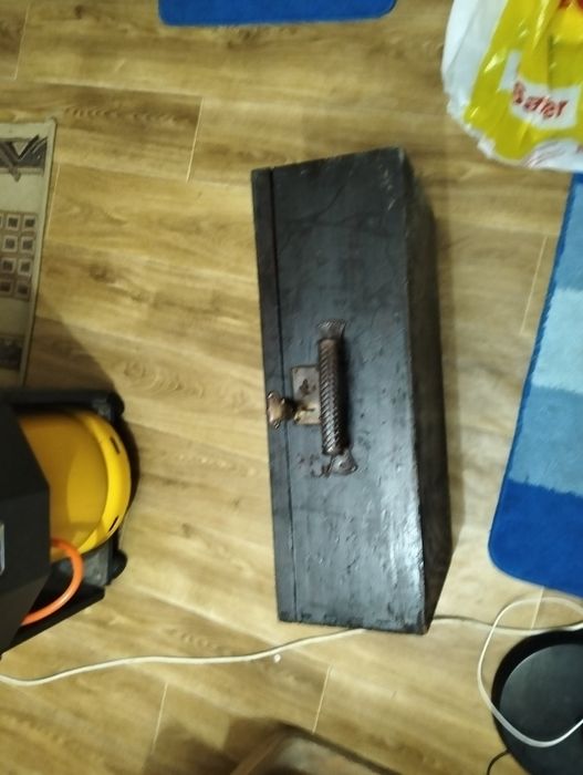 Valiză militară cu numărul soldatului