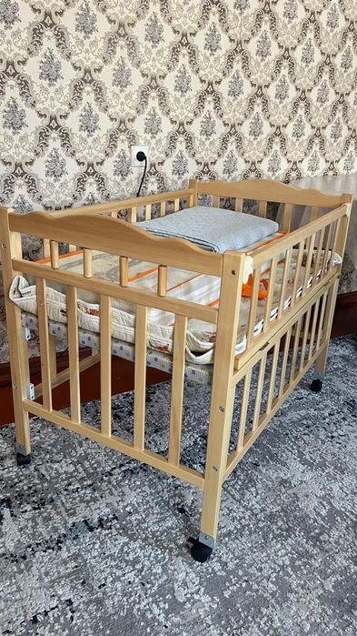 Манеж деревянный