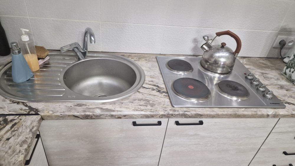 Продаю кухонный гарнитур