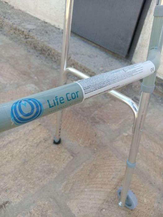 Инвалидная ходунок / туалет