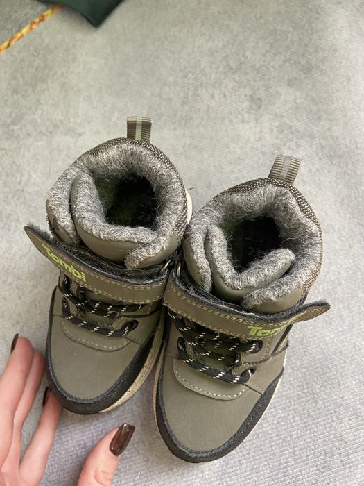 Осенние ботинки продам