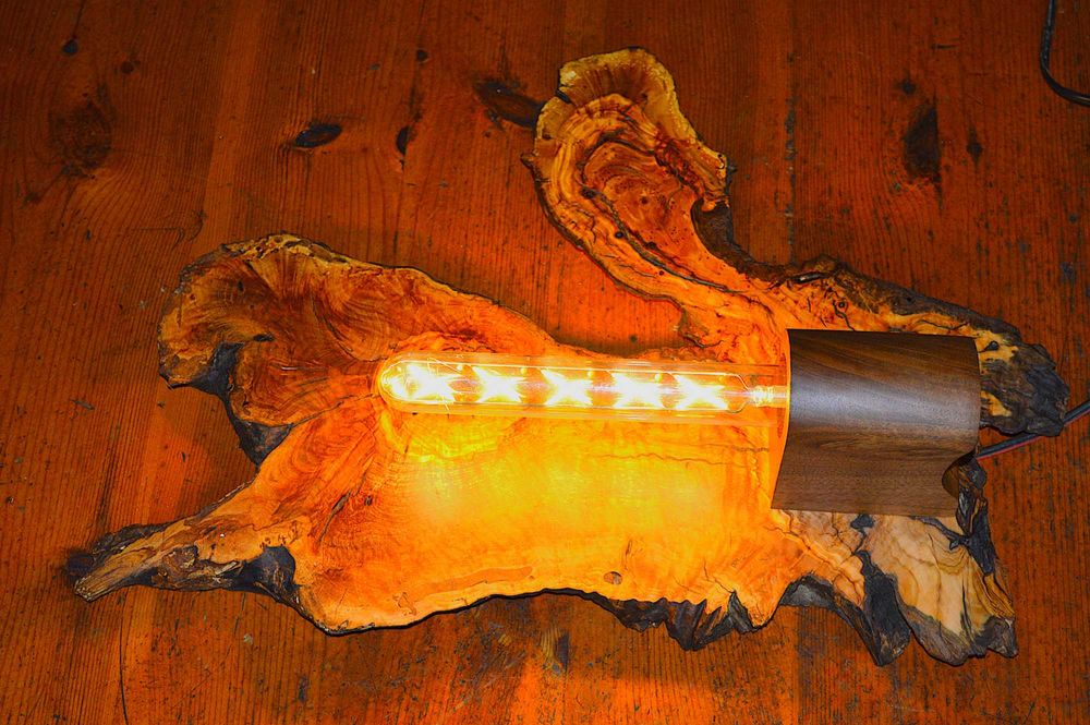 Страхотни дизайнерски лампи от маслиново дърво