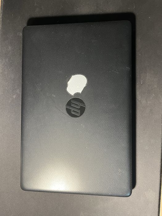 Laptop HP - display stricat