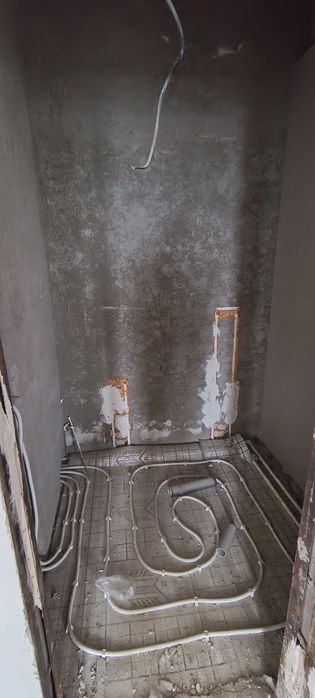 Срочно 3 хоналик 95 м2 7- МКР дан квартира сотилади.