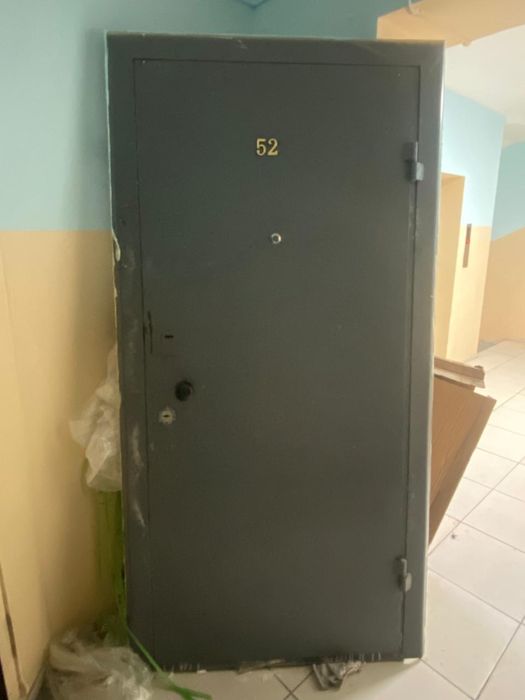 Продам железный дверь