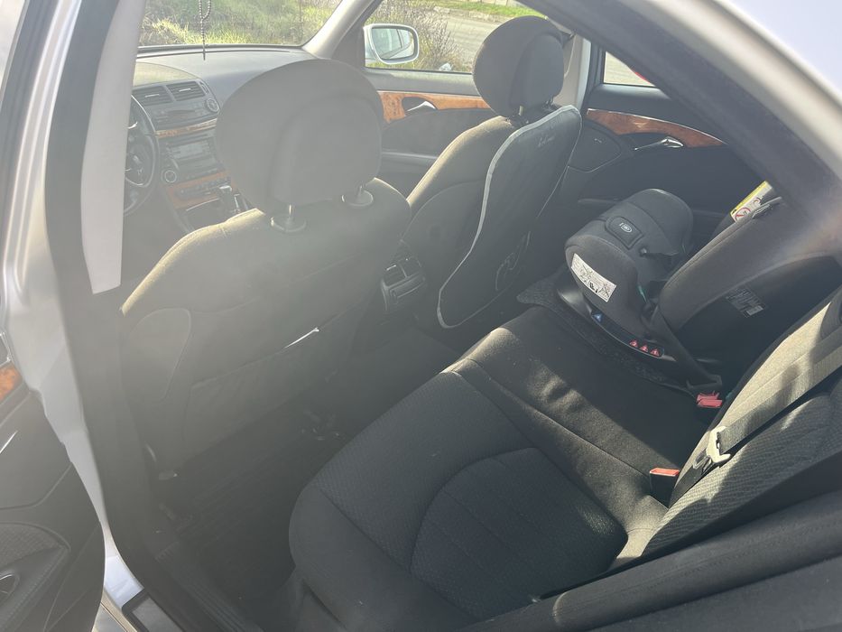 Мерцедес E200 компресор 152000 км