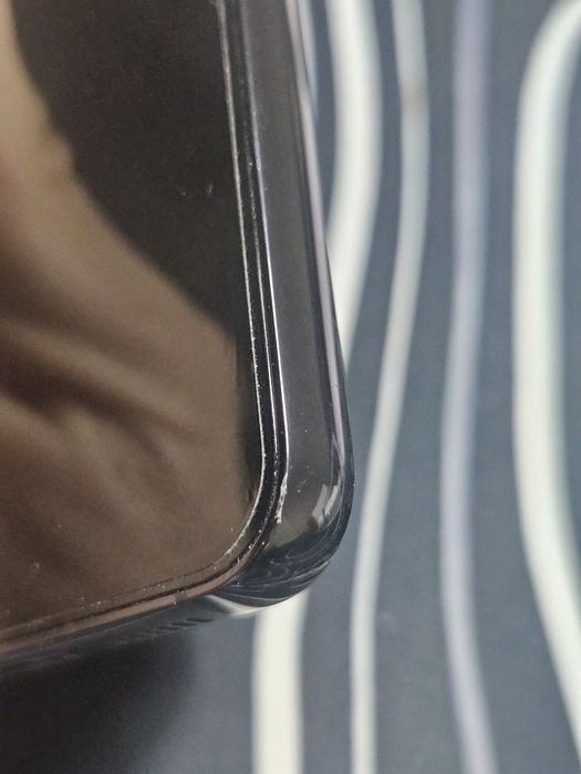 Продам Samsung s23 8/256