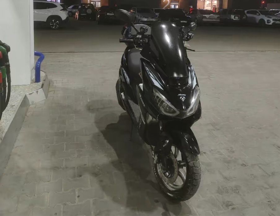 Мопед  макси  150  куб