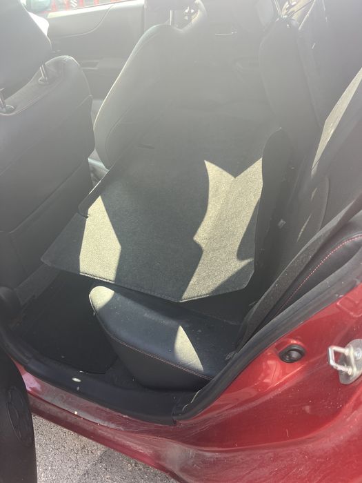 Toyota Yaris 2014 1.3 бензин За части!