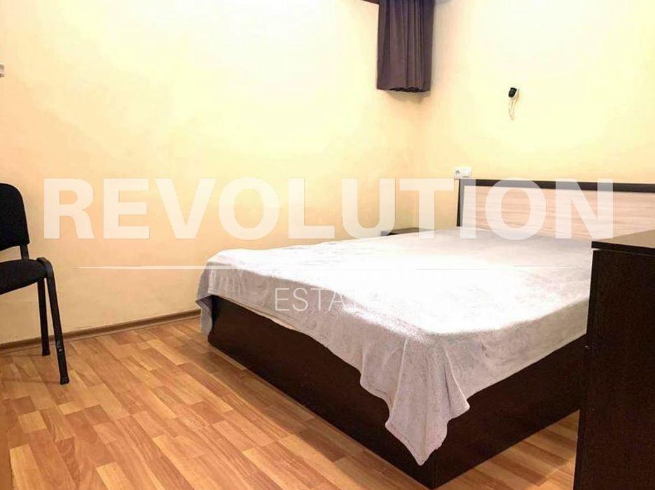 Дава се под наем Двустаен апартамент в Варна, Цветен квартал - 60 кв.м за 350 € - Снимка #1