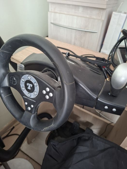 Volan Thrustmaster Force Feedback