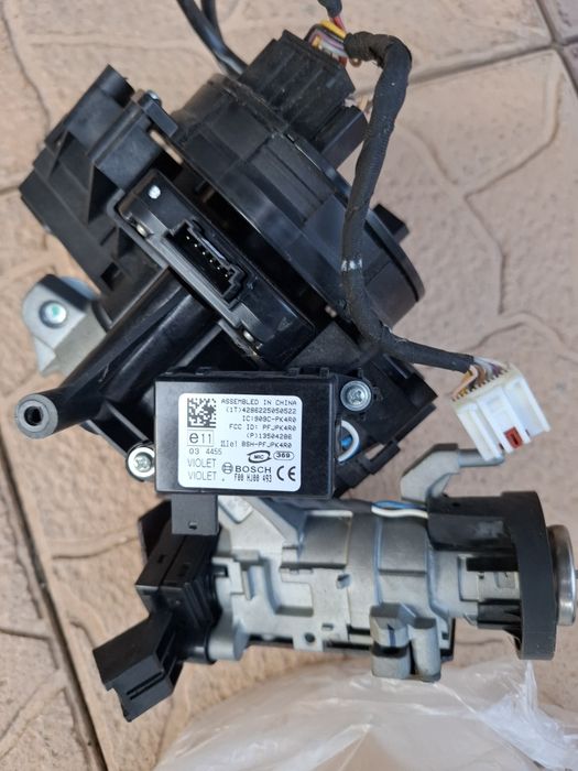 Vand Contact complec cu chei opel insignia,aripa stanga și oglinda.