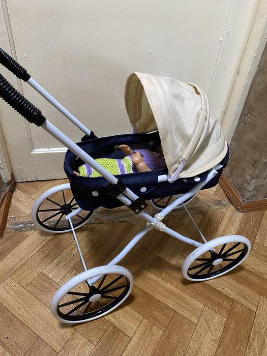 Кукла с коляской.  Разные куклы.