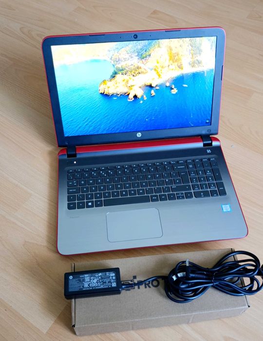 HP 15.6'' FullHD Core I5, 16GB RAM, SSD 240GB, HD520 1GB, baterie noua