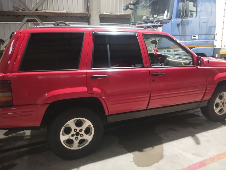 Продам jeep grand Cherokee