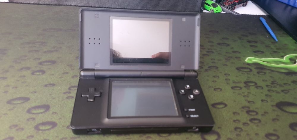 Vând Nintendo DS Lite Mario New York Edition