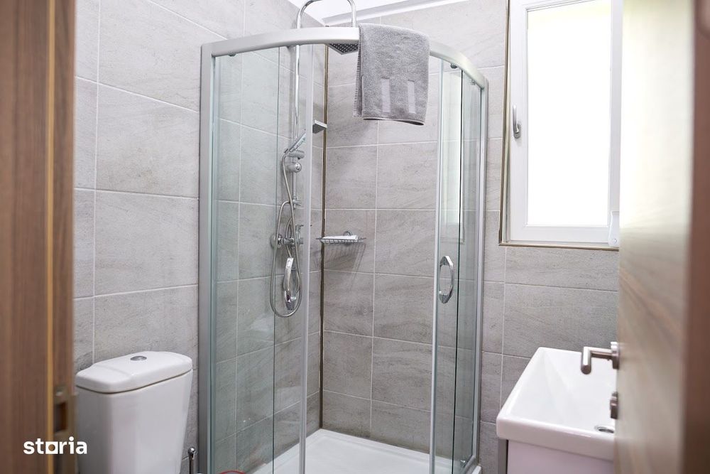 3 camere  in complex Alezzi cu loc de parcare inclus 210000 eur