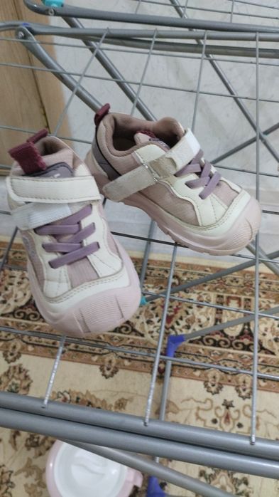 Продаётся детская обувь все по 1000