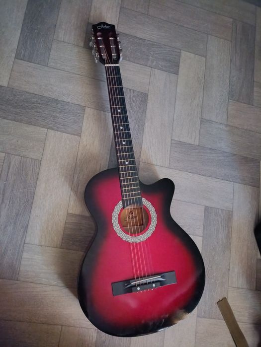Гитара акустическая