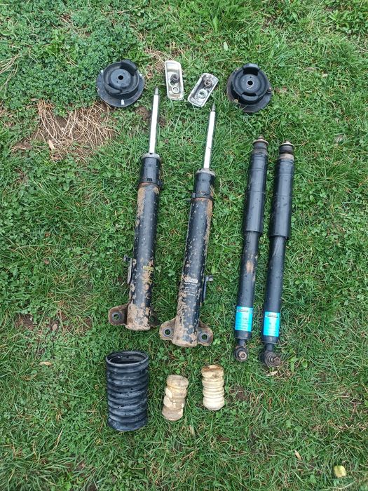 Части за Мерцедес 124 седан и комби