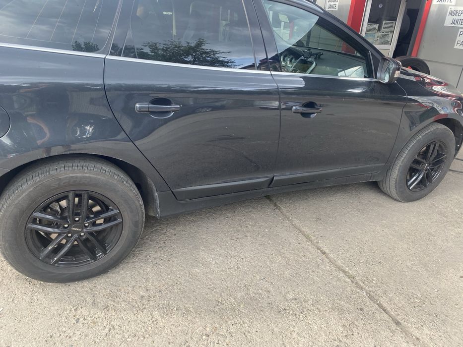 Vand roti jante Dezent anvelope Pirelli 235/65/17 Volvo
