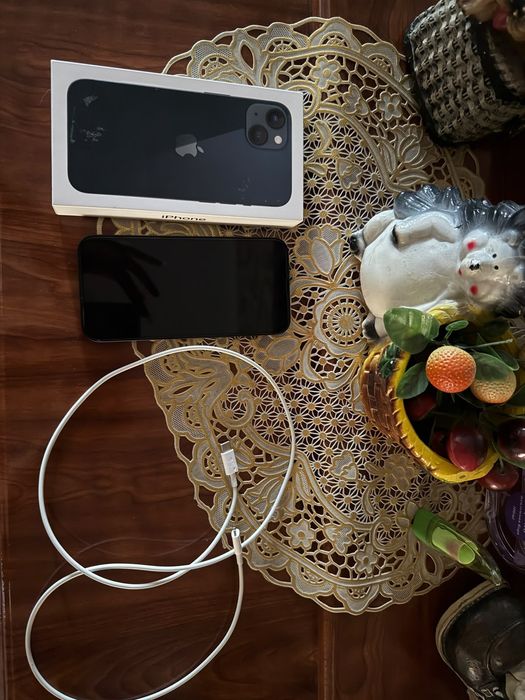 Продам iphone 13 с полным пакетом документов