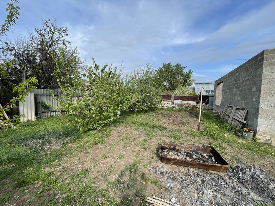 Продам 7 соток в городе — дом + недострой под ваши идеи