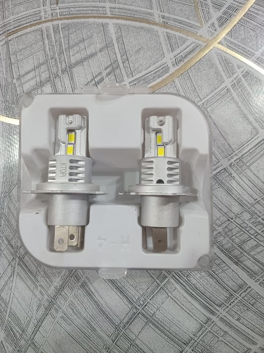 Led H4 лампы для автомобиля