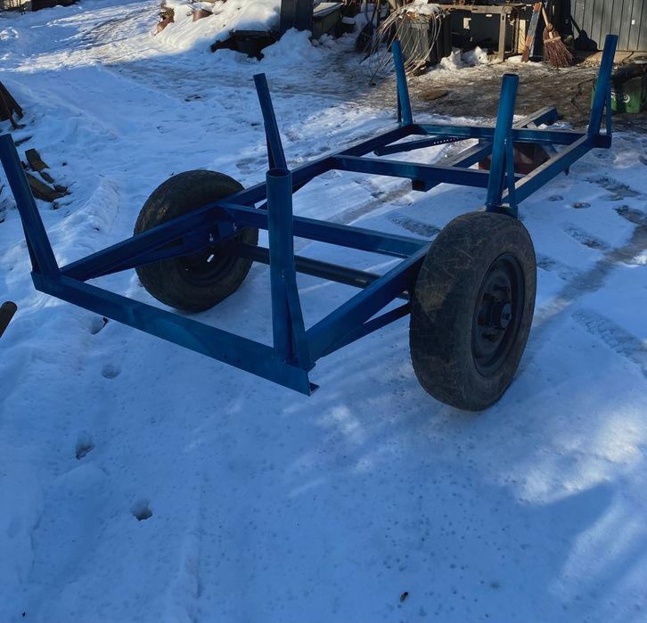 Remorcă forestieră pentru tractor