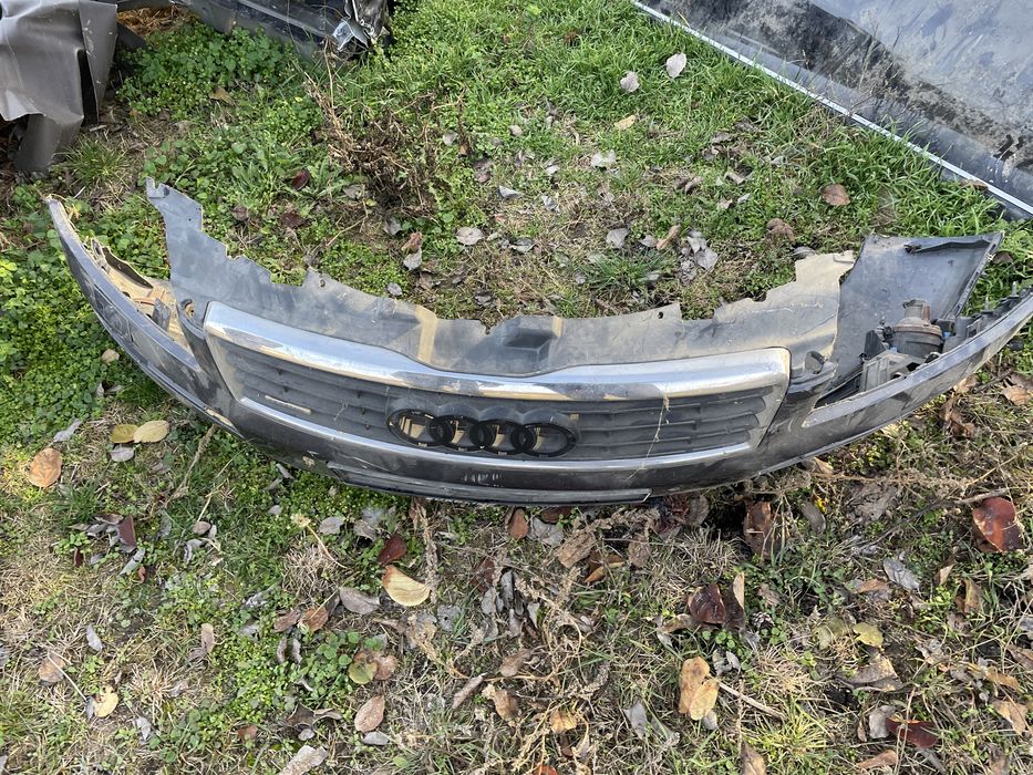 Предна броня audi a8 2004