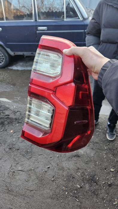 Задний стоп фара от хайлюкса
