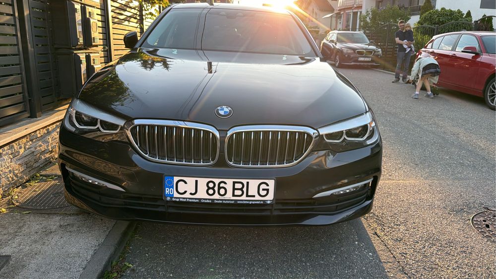 Bmw g30 520d xdrive 4x4 190cp Webasto carlig Service reprezentanta