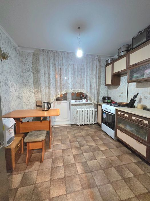 Продам 2 комн квартиру, район 17 школы