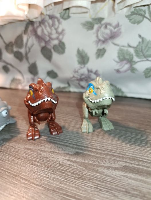 Игрушки динозавры животные