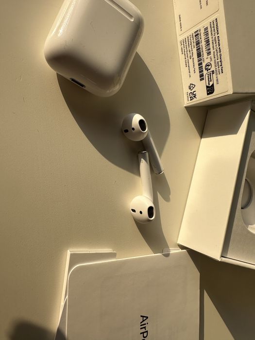 Iphone 14 pro 128 gb + airpods 2nd gen