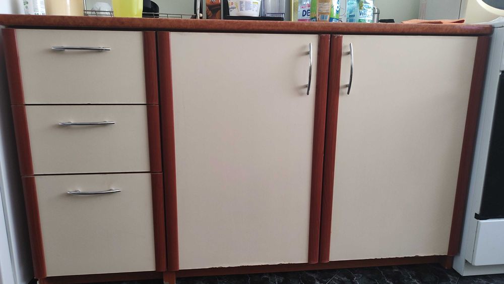 Продавам кухненски мебели